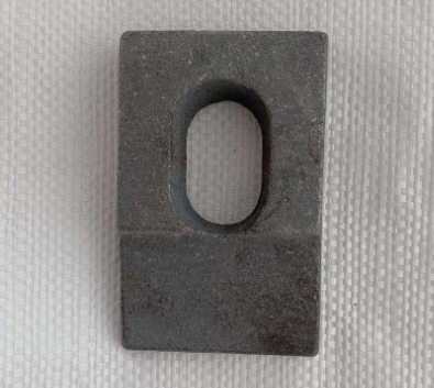 正確安裝軌道壓板 正確安裝軌道壓板